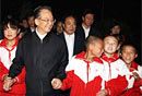 温家宝在山东调研强调通过改革焕发医生积极性