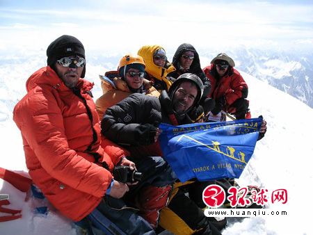 匈牙利感谢中国努力搜救在四川失踪登山者_国