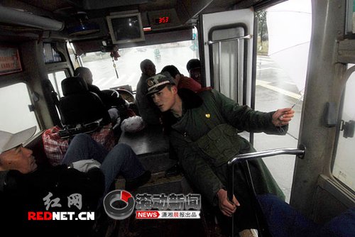 湖南德山重刑犯凿墙越狱 警方悬赏5万元缉凶
