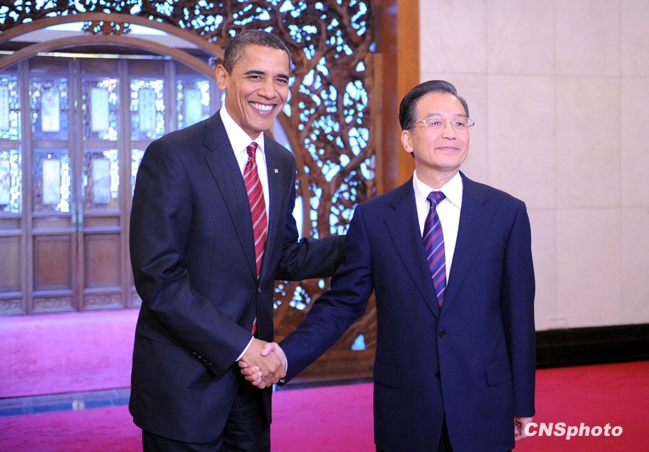 11月18日上午，中国国务院总理温家宝在北京钓鱼台国宾馆会见了美国总统奥巴马一行。中新社发 廖攀 摄
