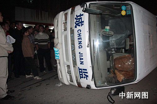 �������ݳǹ���̯��������ͻ ִ�������Ʒ�