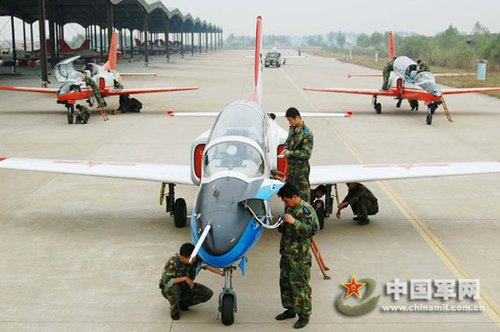 委内瑞拉将接收6架中国军机替换美制装备(图)