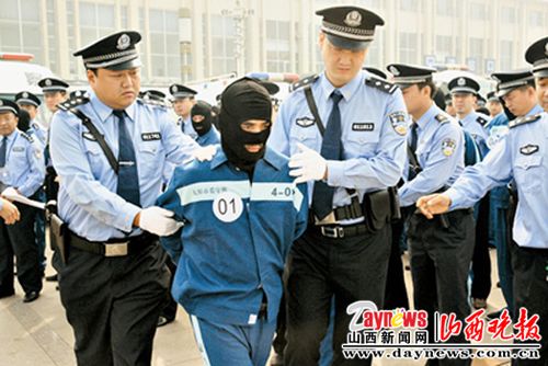 黑恶势力 露头就打 黑恶案件 快侦快破_山西