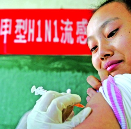 专家:甲流偶发死亡不可怕 冬季防流感要“避节守常”