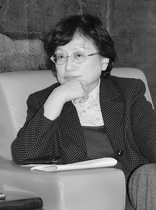 教育部原副部长吴启迪谈女大学生傍大款现象