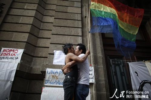 墨西哥首都承认同性婚姻 开拉美国家先例(图)_