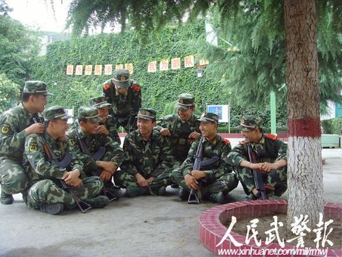 技能证书追老兵 武警某部促兵成才不打折