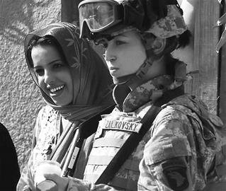 驻伊美军废除惩处怀孕<em>女兵政策</em>(图)_新闻_腾讯