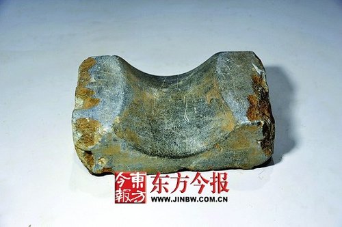 曹操高陵墓出土的刻铭石枕