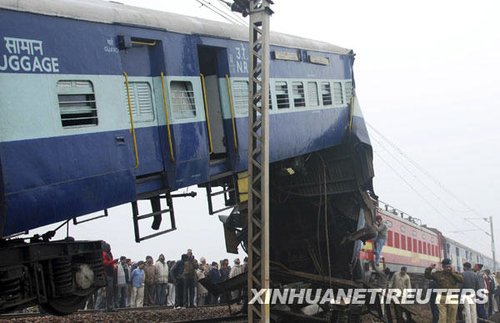 印度2日发生3起火车相撞事故 致10人死40人伤