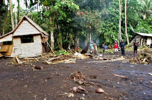 组图:所罗门群岛强烈地震引发海啸