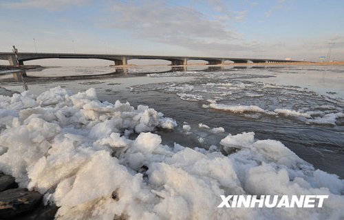 组图:黄河宁夏段流凌长度增加