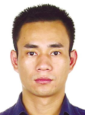 犯罪嫌疑人吴凤初,男,汉族,假名:肖明,绰号:“三娃子”、“吴三娃”、“黑三角”、初中文化,1978年2月17日出生,身份证号:510902197802170153,四川省遂宁船山区九莲东街11栋1单元6号。假身份肖明,1984年10月21日出生,身份证号码:513030198410210092,四川省渠县渠江镇通济街18号。通缉罪名:涉嫌故意伤害罪