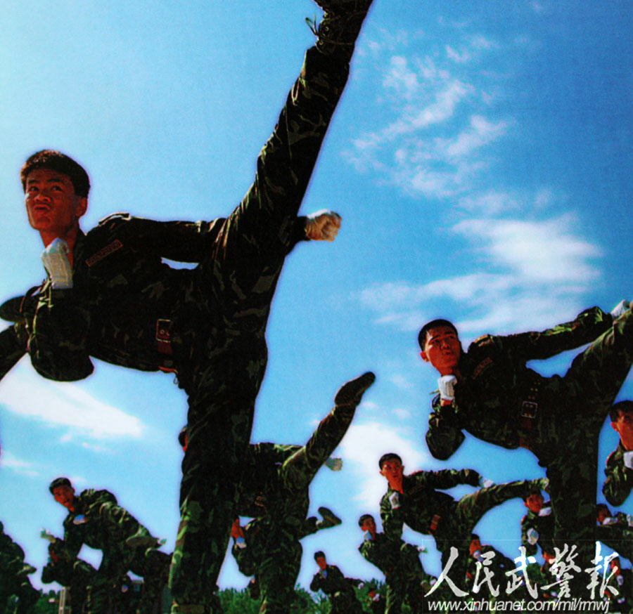 高清:武警报刊揭秘雪豹突击队魔鬼训练