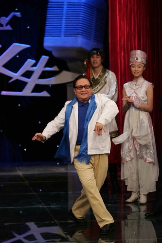 《艺术人生》新年新舞台 86岁贾作光登台展舞艺