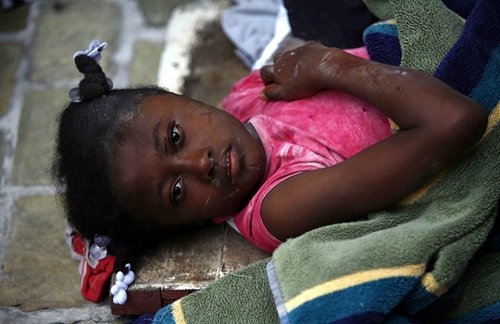 海地救援工作进入“关键时刻” 震区紧急冲刺