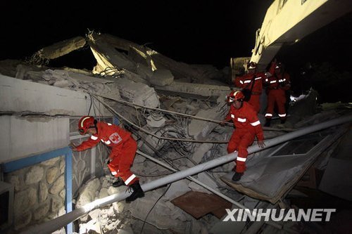 全球紧急总动员 各方驰援震后海地