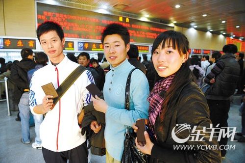 广铁集团多举措保障春节返乡学生票