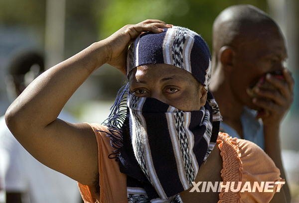 组图:灾后海地掠影 疮痍满目