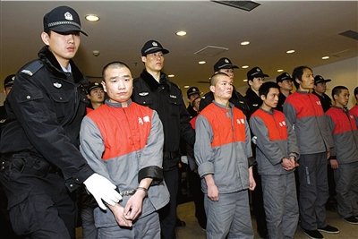 北京海淀法院集中宣判12名窃贼(图)