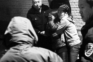 北京朝阳无照托儿所起火坍塌1女童死亡(图)