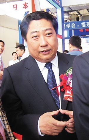 原福建省委秘书长陈少勇受贿819万一审获无期