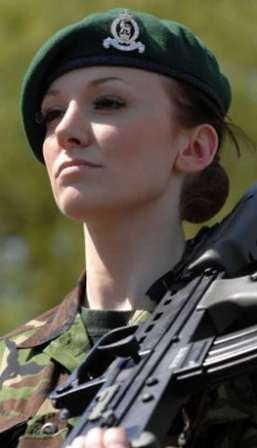 英国<em>美女</em>士兵任军人<em>交友</em>网站大使(图)_新闻_<em>腾讯网</em>