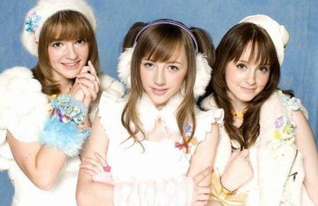 英国14岁美少女迷倒日本宅男网络一夜爆红_新闻_