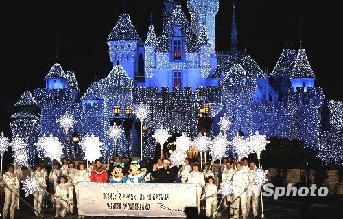 香港迪士尼乐园大救亡 为深圳广州游客设年票