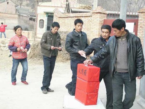 花季少女离世捐遗体做研究 村民含泪送别(图)