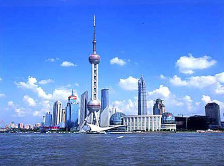 房价高涨，上海卖地上千亿