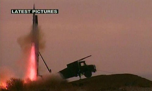 伊朗成功发射“探索者3号”自制火箭