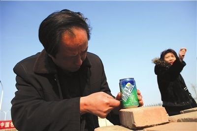 北京“问题雪碧”异地验罐 可口可乐拒绝评论