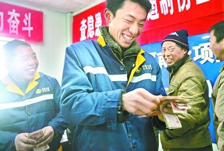 河南规定拖欠农民工工资将遭联合制裁