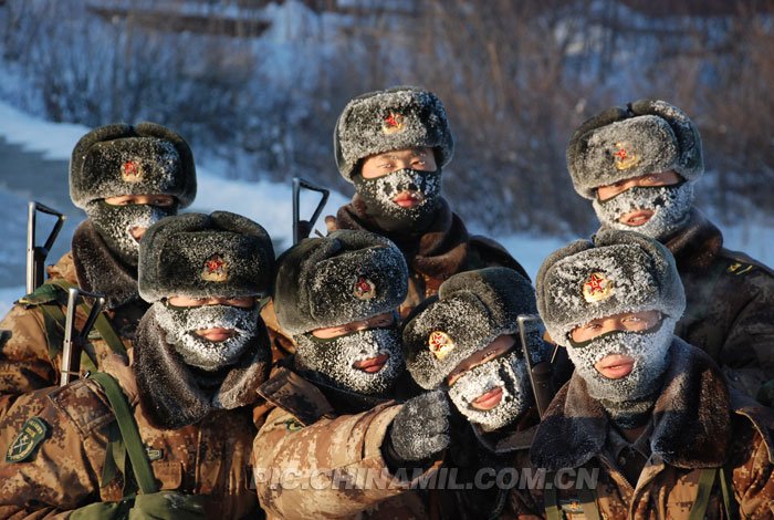 高清组图:北极村边防部队的虎年春节