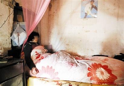 私生女除夕夜死在生父家中(组图)