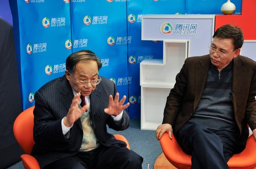 专家称我国户籍改革已成熟 让户口告别愤怒