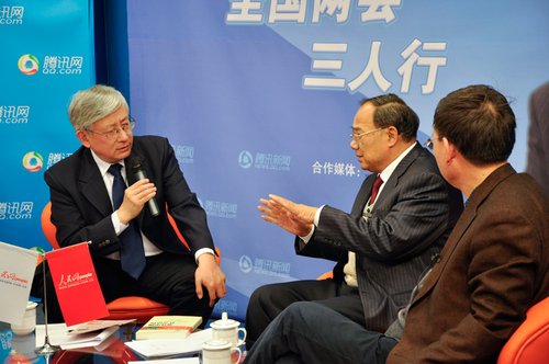 专家称我国户籍改革已成熟 让户口告别愤怒