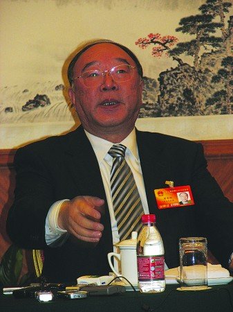 重庆市长称不让农民工落户城市是歧视