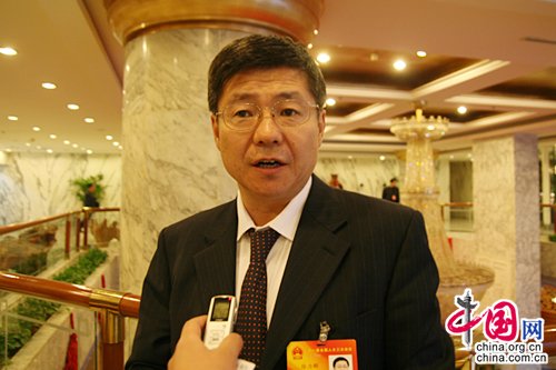 宁夏中卫市长徐力群:双轮驱动新型工业化