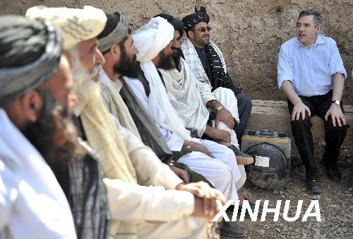 英国首相布朗为伊拉克战争辩护遭痛批