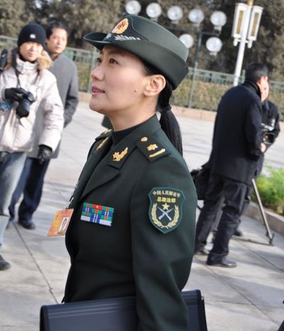 谭晶代表:志愿者权利需得到保障