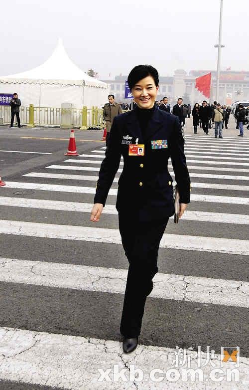 两花絮:男人领奖冰壶干活女队女人中国美女图片