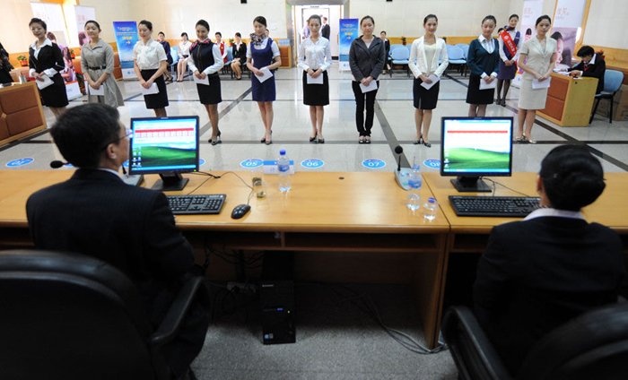 组图:直击<em>空姐空少招聘现场</em>_新闻_腾讯网
