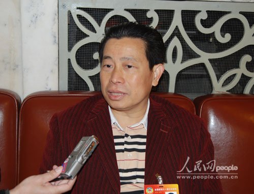 黄少良委员呼吁制定国家预防职务犯罪法