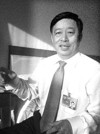 政协委员自拆别墅建限价房 称赚的是道德利润