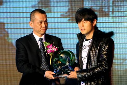 八载携手周杰伦，德尔惠再续“JAY时代传奇”
