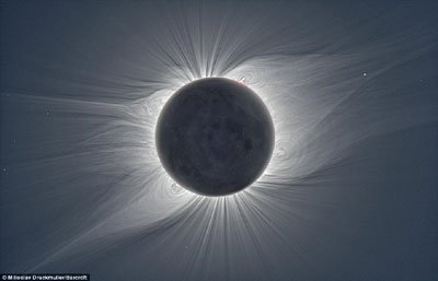 捷克科学家公布一组罕见的清晰日冕照片