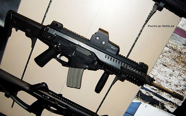 arx-160单兵武器是意大利的"21世纪战士"(combattente 2000-21st
