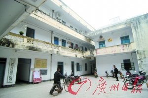 镇政府借私人老板34万 三年后用政府大楼抵债